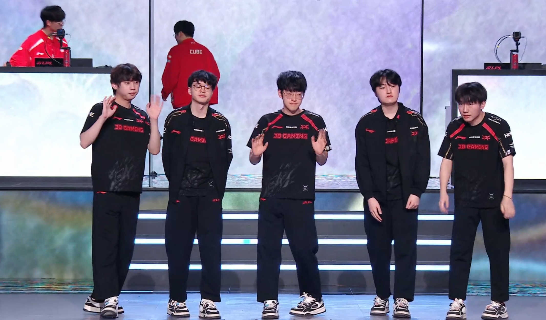 EG险胜C9，Scout团战一打五顶尖较量全球总决赛，留下经典瞬间的简单介绍