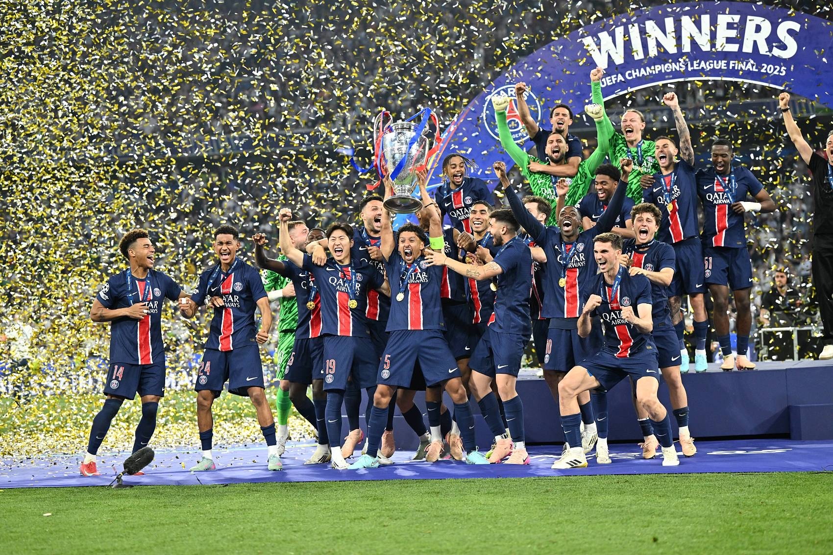 皇马突破曼城重围，席卷八强