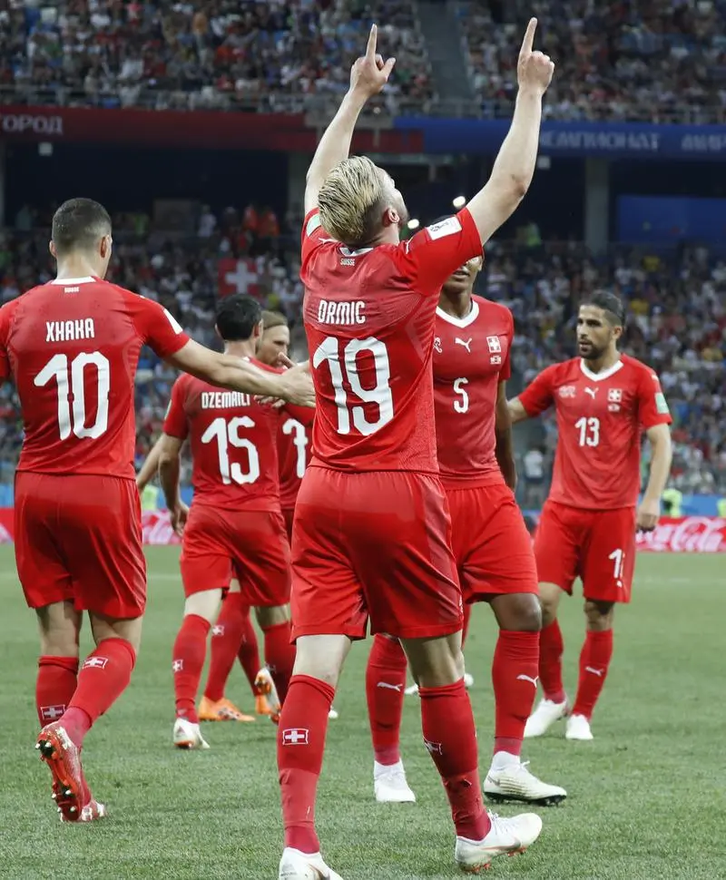 包含塞尔维亚队在欧洲比赛中取得胜利，晋级下一轮的词条