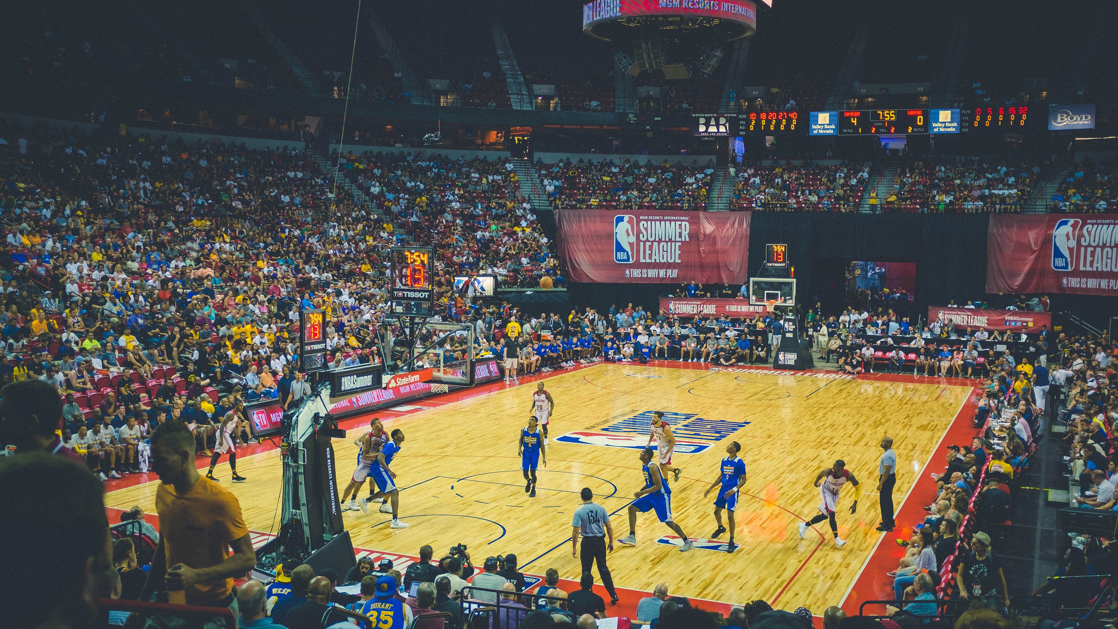 F1新赛季揭幕战之夜，奥纳纳的完全无解对手与赛道上的哲学隐喻